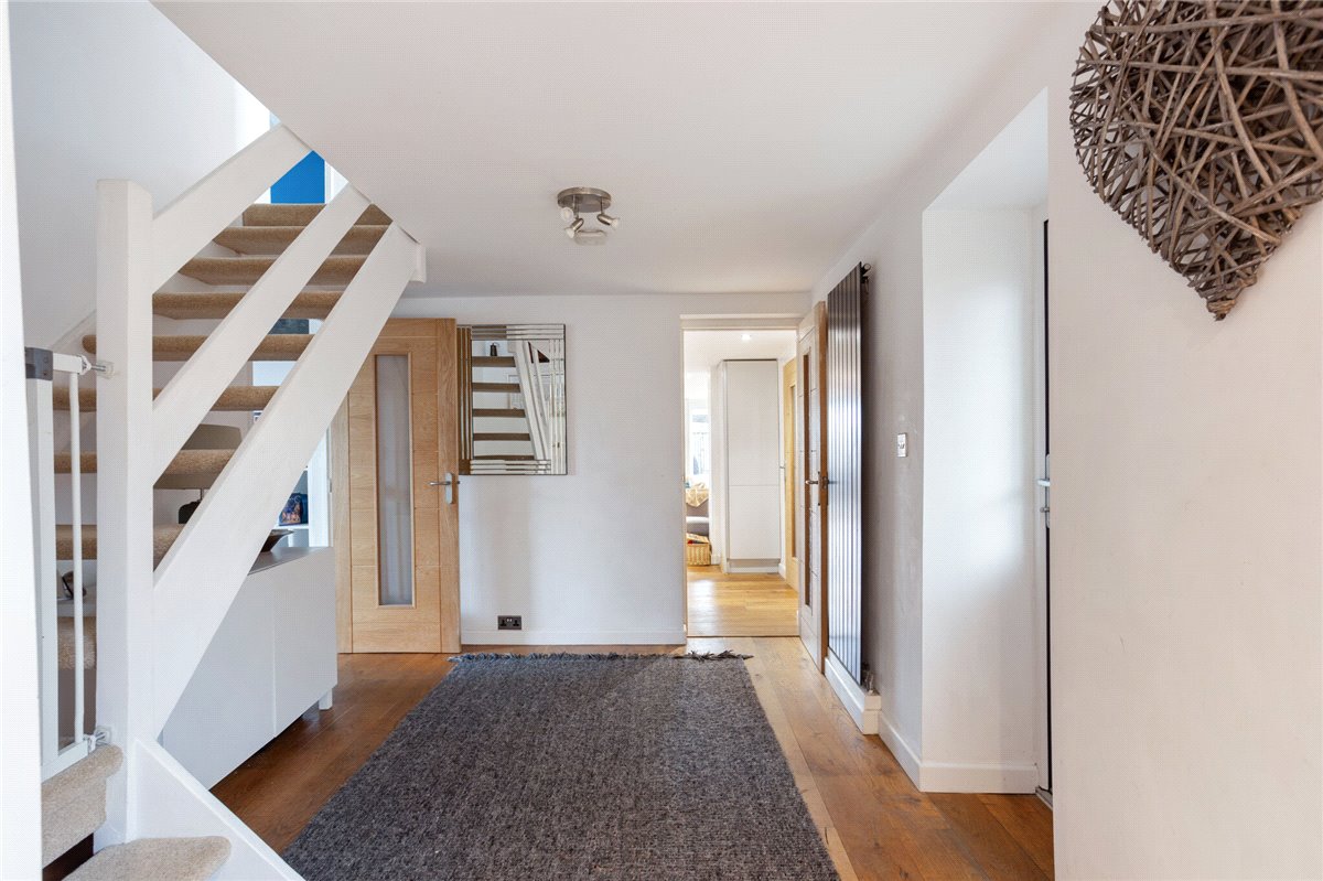 4 bedroom house, Dauntsey Lock, Chippenham SN15 - Available