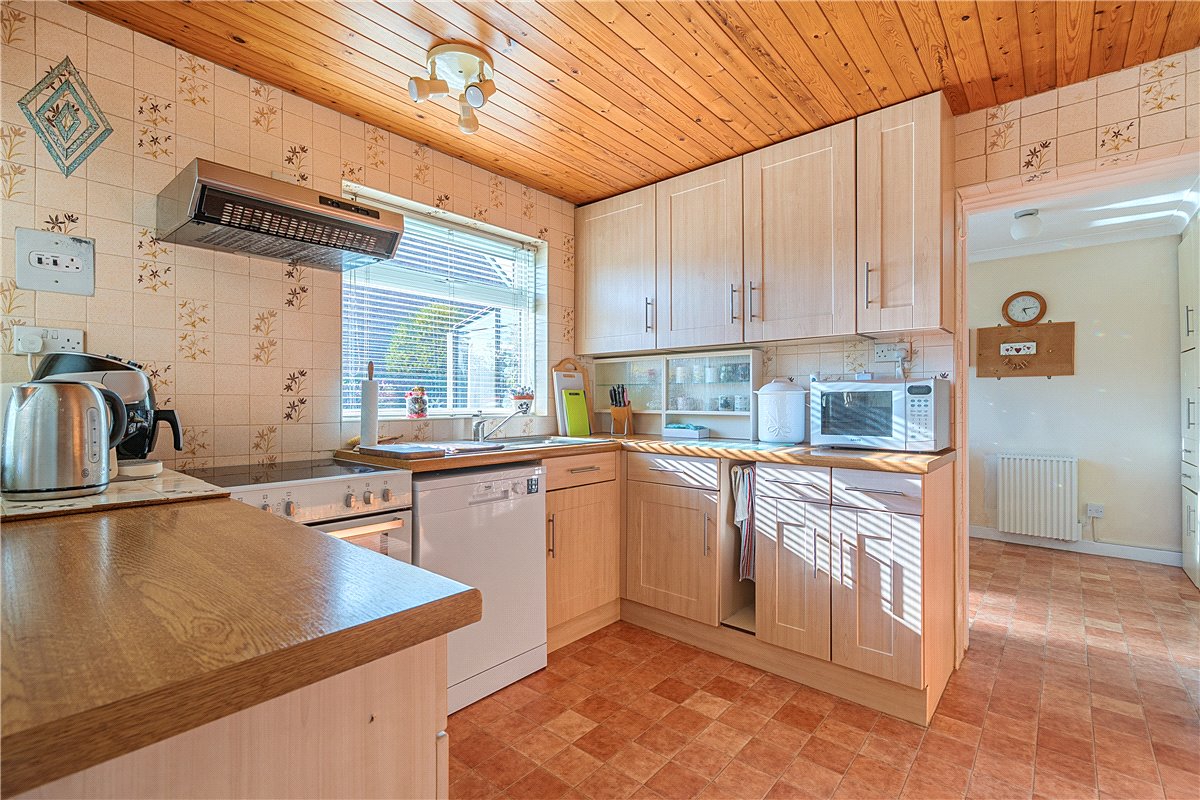 4 bedroom house, Ailesbury Way, Burbage SN8 - Available