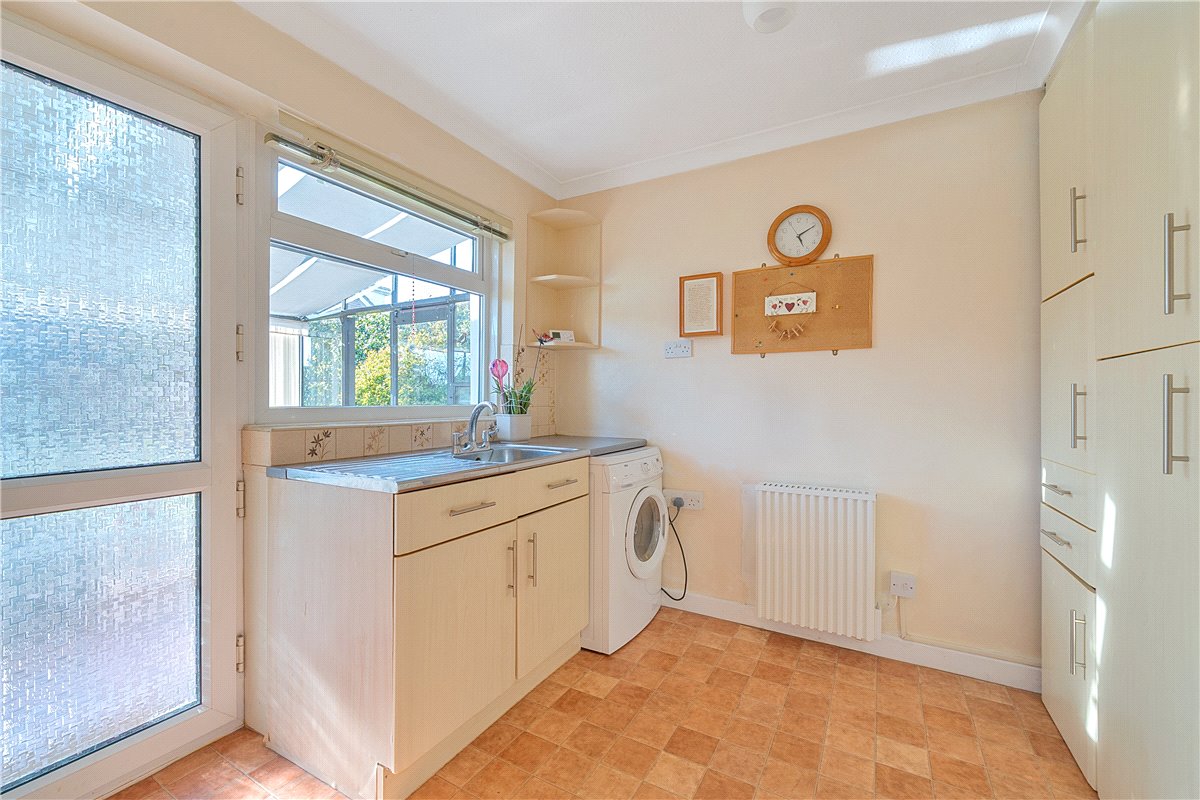 4 bedroom house, Ailesbury Way, Burbage SN8 - Available