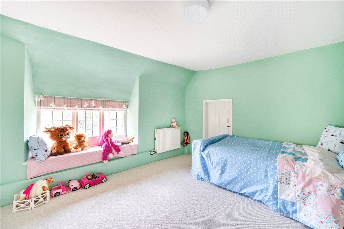 2 bedroom house, Castle Street, Aldbourne SN8 - Available