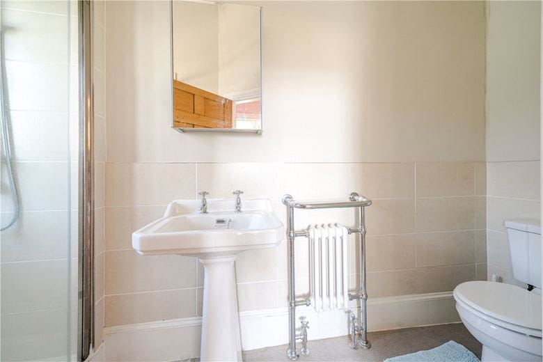 2 bedroom house, The Green, Marlborough SN8 - Available