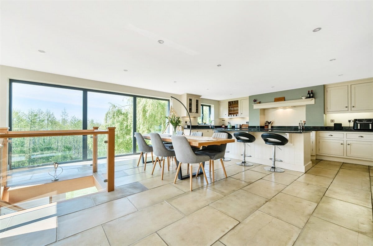 5 bedroom house, Studley Corner, Studley SN11 - Sold