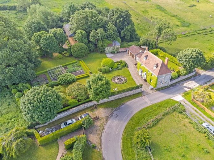 4 bedroom house, Medbourne Lane, Liddington SN4 - Available