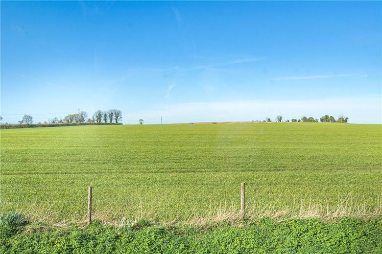 2 bedroom cottage, Broad Street, Beechingstoke SN9 - Available