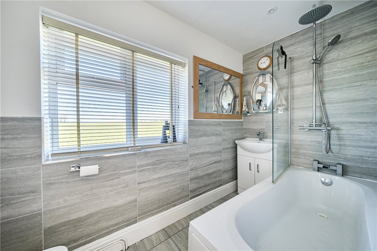 2 bedroom cottage, Broad Street, Beechingstoke SN9 - Available