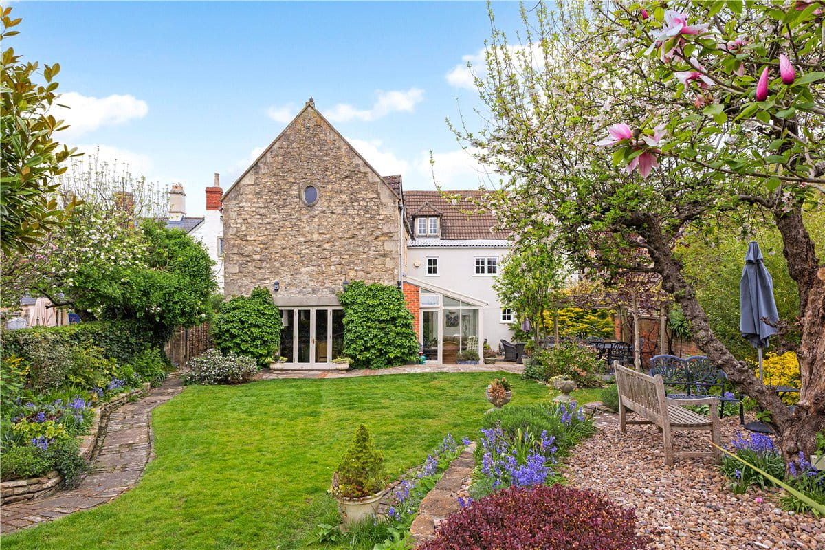 6 bedroom house, The Green, Calne SN11 - Sold