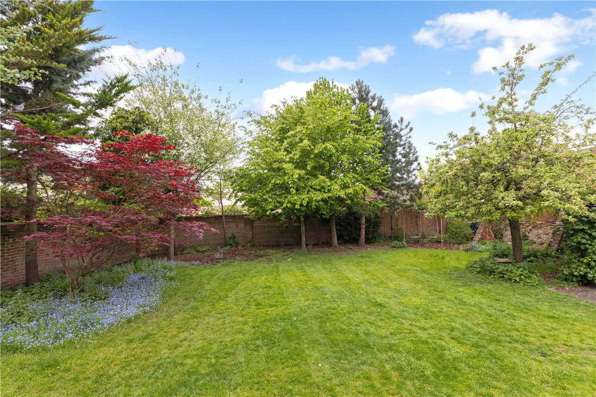 6 bedroom house, The Green, Calne SN11 - Sold