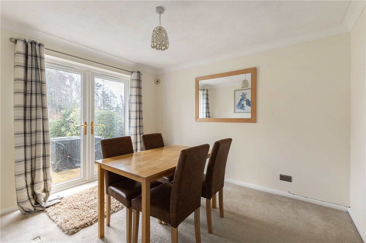 4 bedroom house, Davies Close, Marlborough SN8 - Available