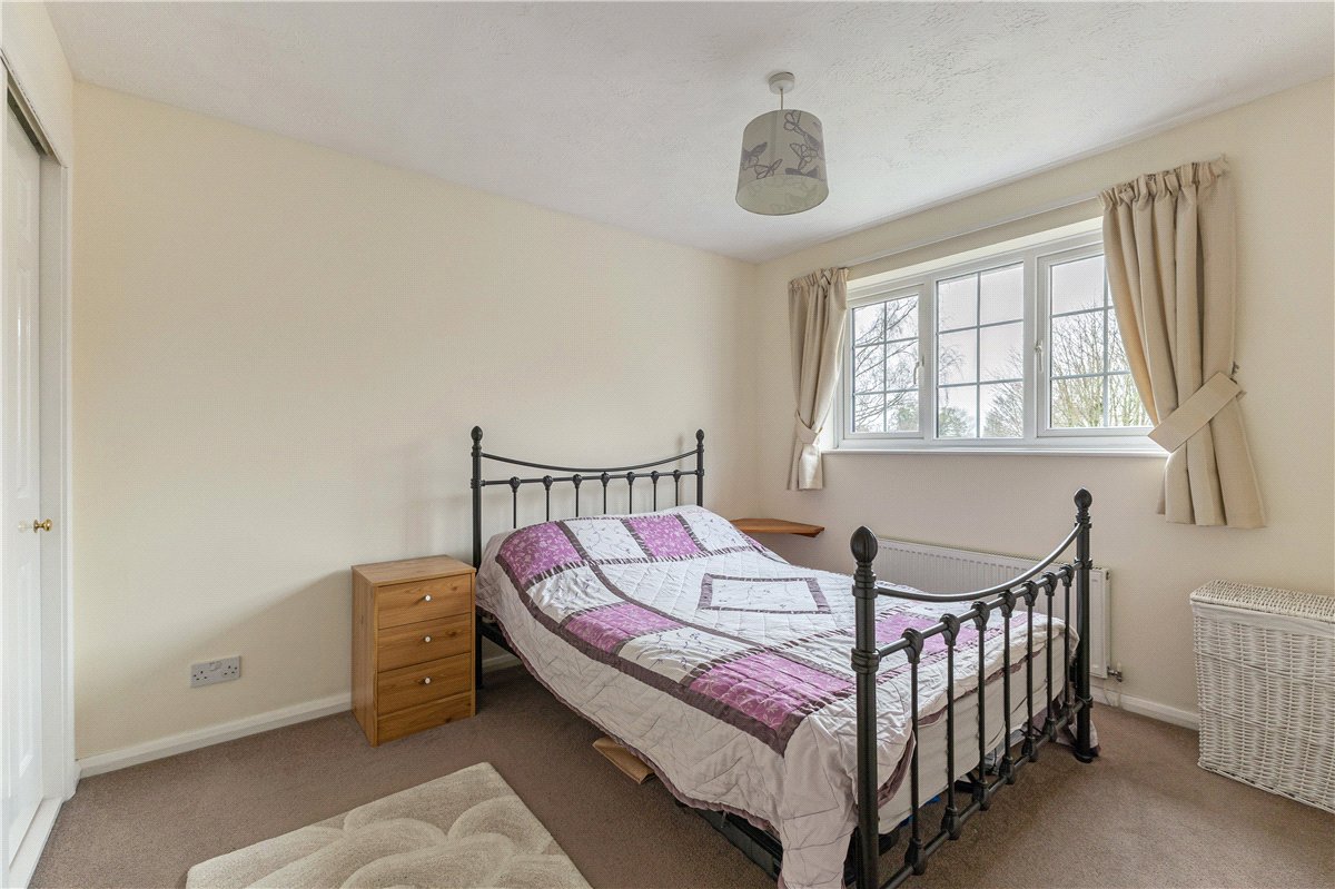 4 bedroom house, Davies Close, Marlborough SN8 - Available