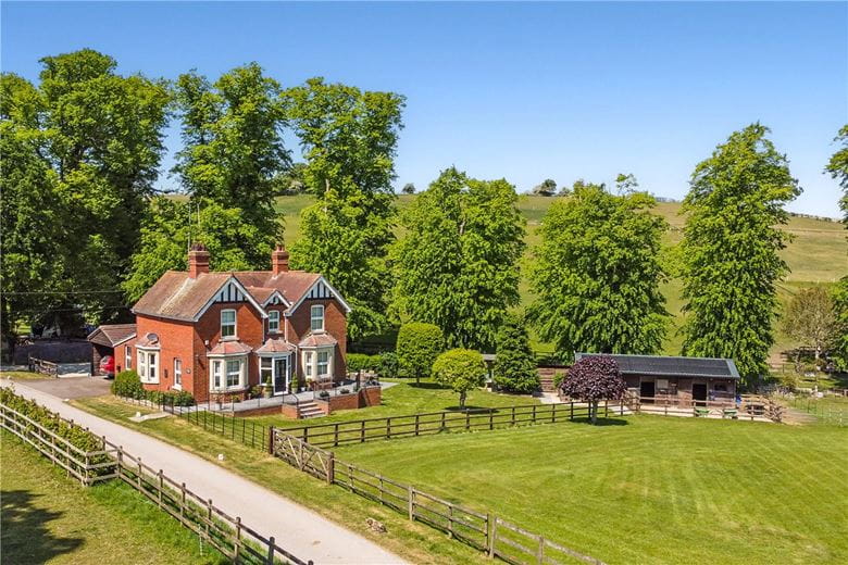 4 bedroom house, Russley Park, Baydon SN8 - Available