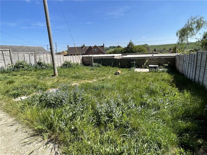 2 bedroom house, Swans Close, Ramsbury SN8 - Sold STC