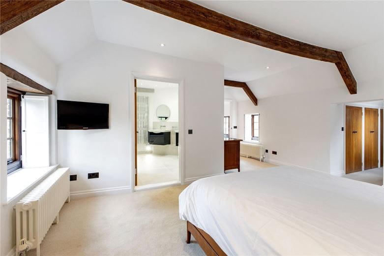 4 bedroom house, Broome Manor Lane, Swindon SN3 - Sold STC