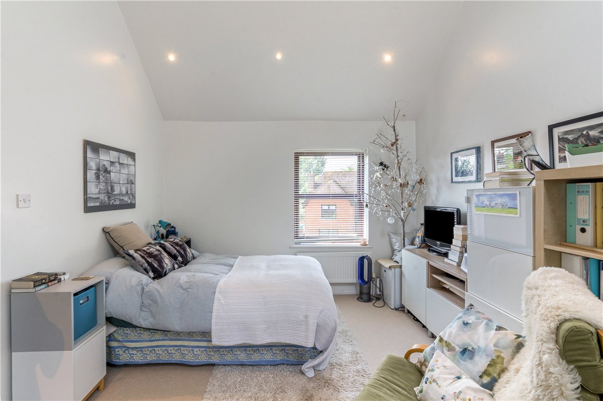 4 bedroom house, Hughes Close, Marlborough SN8 - Available