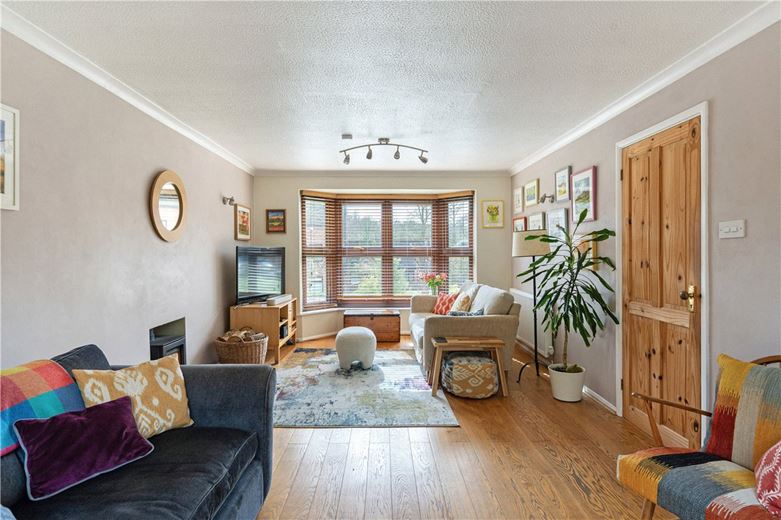 4 bedroom house, Hughes Close, Marlborough SN8 - Available