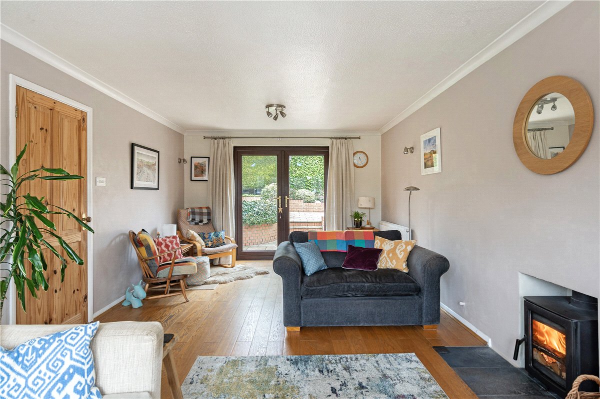 4 bedroom house, Hughes Close, Marlborough SN8 - Available