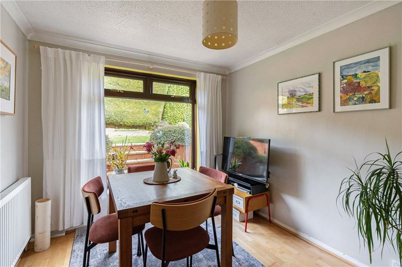 4 bedroom house, Hughes Close, Marlborough SN8 - Available