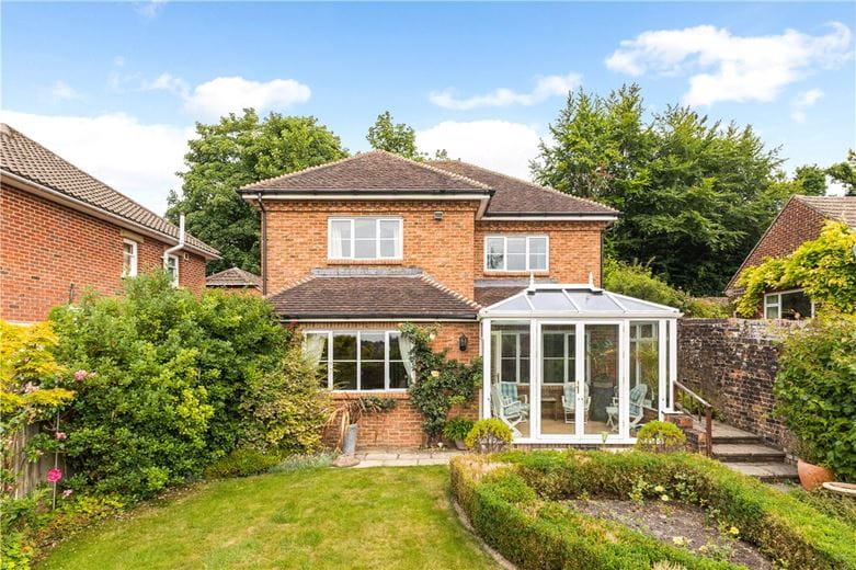 3 bedroom house, Back Lane, Marlborough SN8 - Available