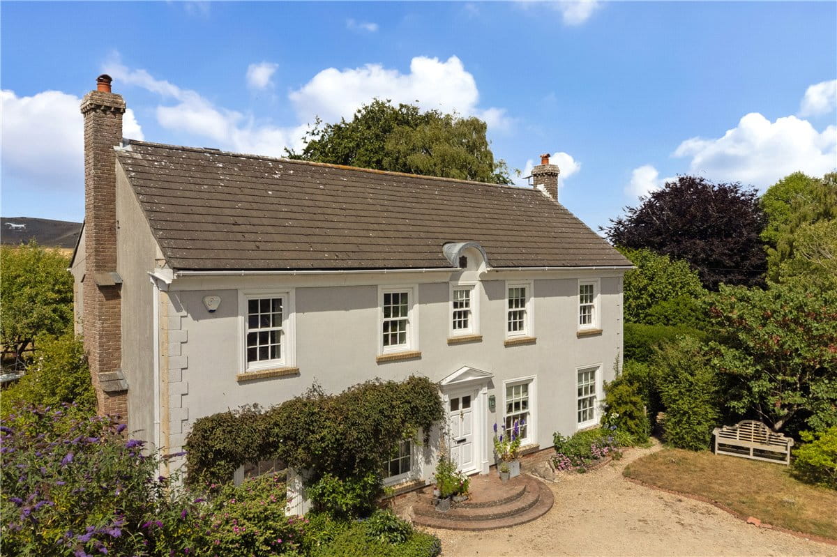 5 bedroom house, Honeystreet, Pewsey SN9 - Available