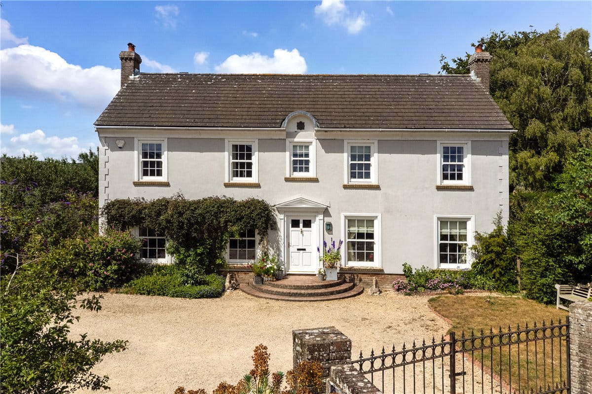 5 bedroom house, Honeystreet, Pewsey SN9 - Available