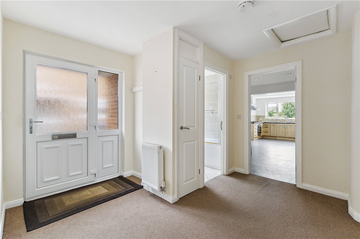 3 bedroom bungalow, West Manton, Manton SN8 - Available