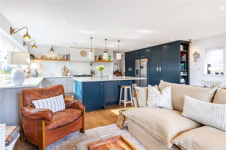 4 bedroom house, Blowhorn Street, Marlborough SN8 - Sold STC