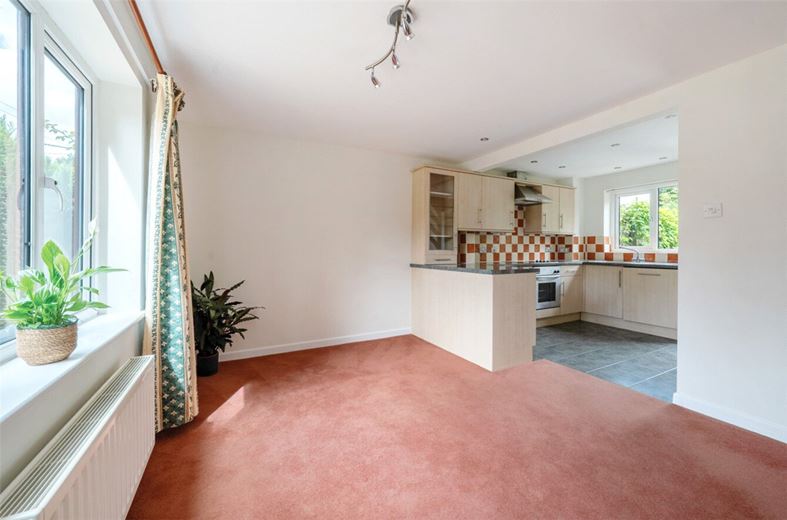 3 bedroom house, Yatesbury, Calne SN11 - Available