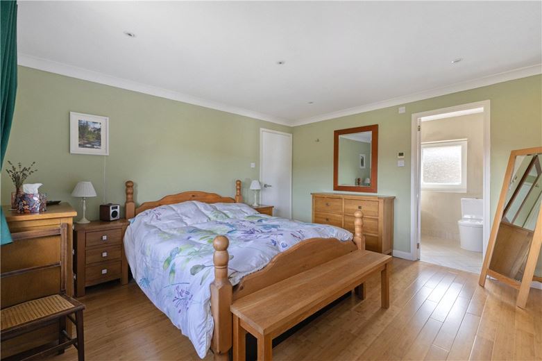 4 bedroom house, Ogbourne St. George, Marlborough SN8 - Available