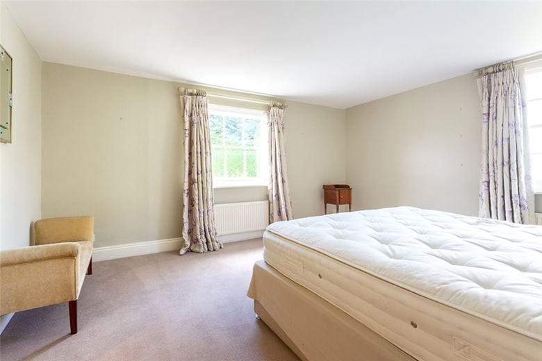 8 bedroom house, Oxenwood, Marlborough SN8 - Available