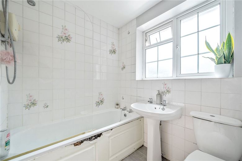 3 bedroom house, Southfield, West Overton SN8 - Available