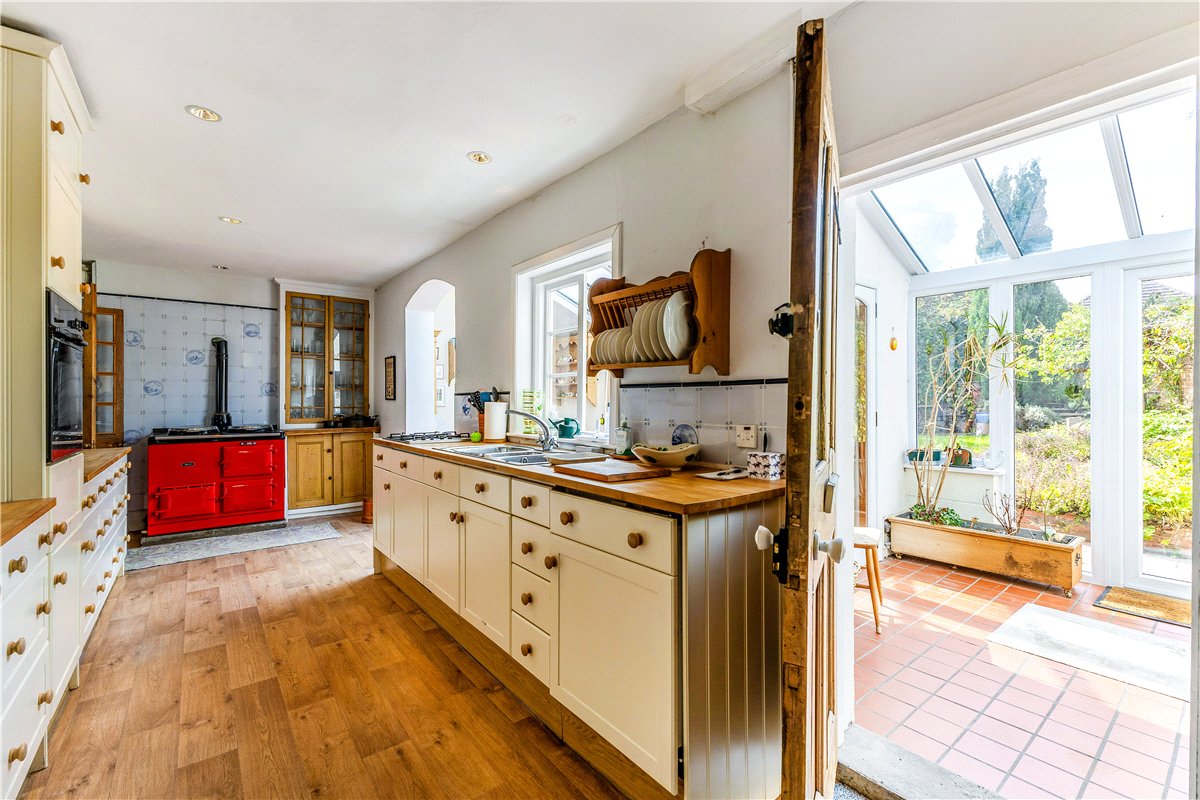 4 bedroom house, Salisbury Road, Marlborough SN8 - Available