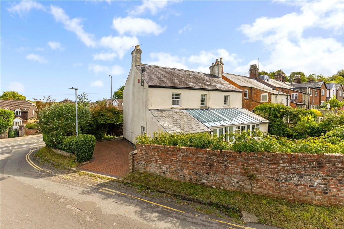 4 bedroom house, Salisbury Road, Marlborough SN8 - Available