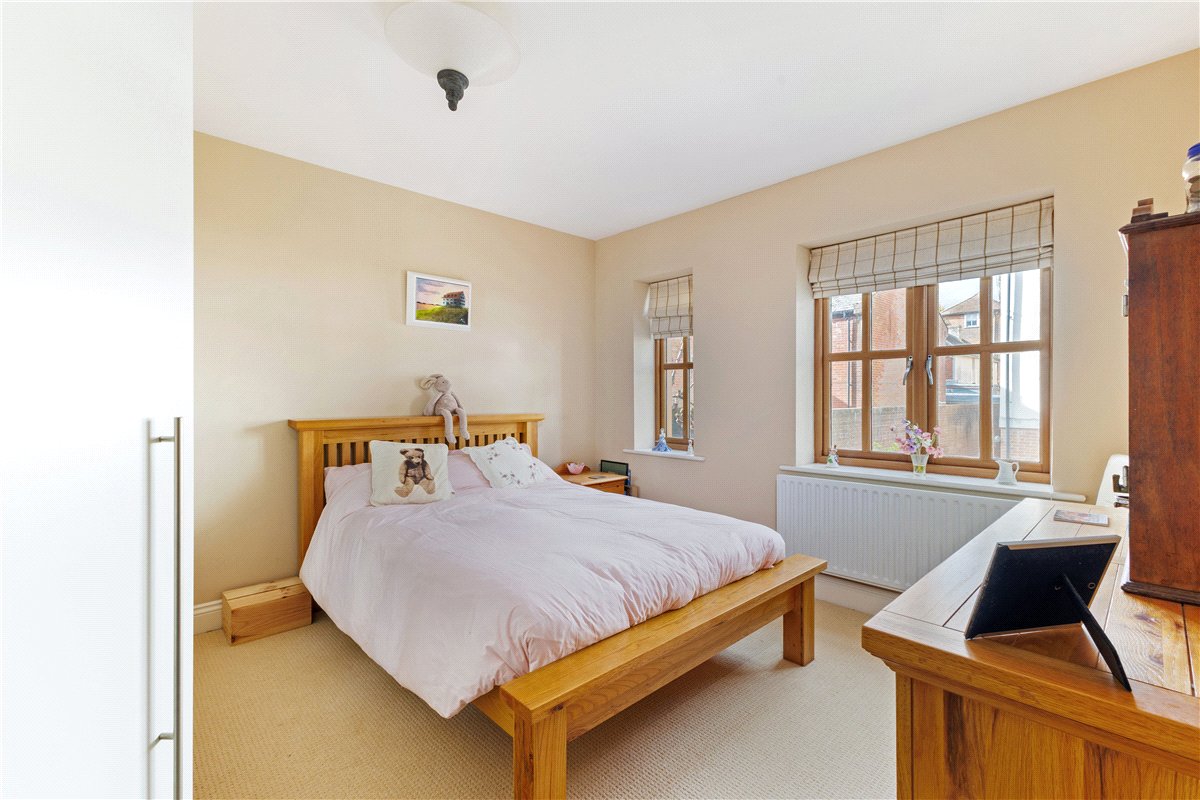 4 bedroom house, Cromwell Court, Marlborough SN8 - Available