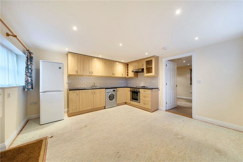 1 bedroom house, George Lane, Marlborough SN8 - Available