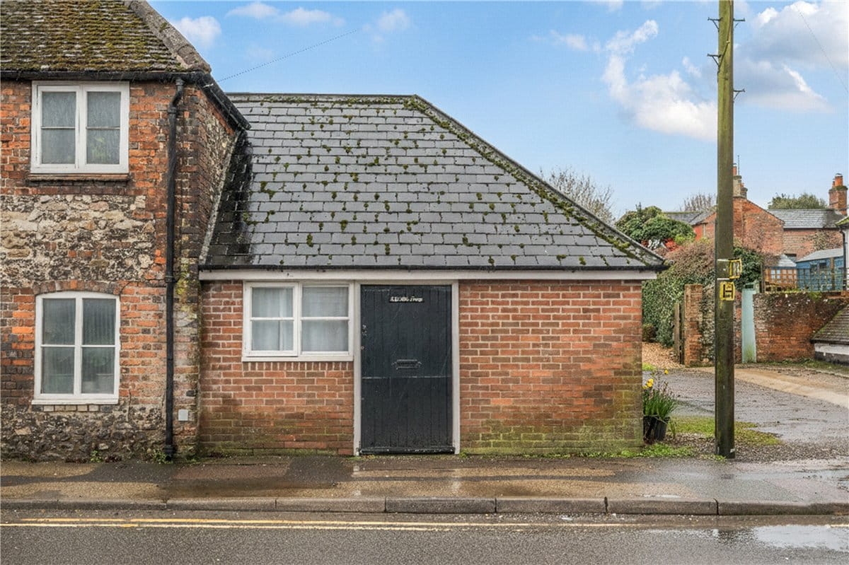 1 bedroom house, George Lane, Marlborough SN8 - Available