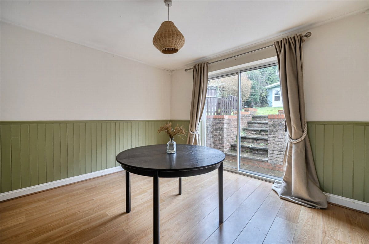 3 bedroom house, Five Stiles Road, Marlborough SN8 - Available