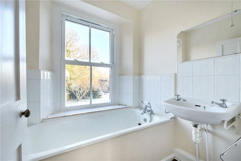 3 bedroom house, The Street, Marden SN10 - Available