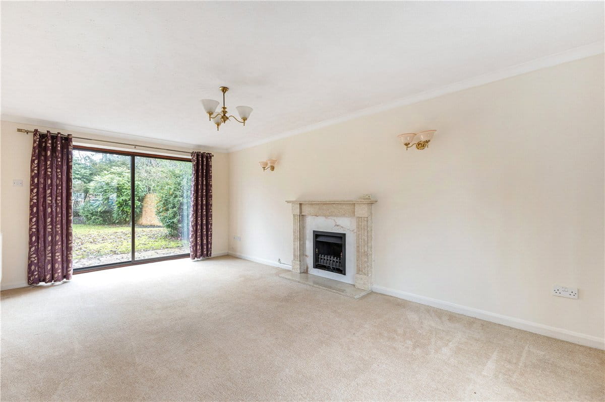 4 bedroom house, Manor Park, South Marston SN3 - Available