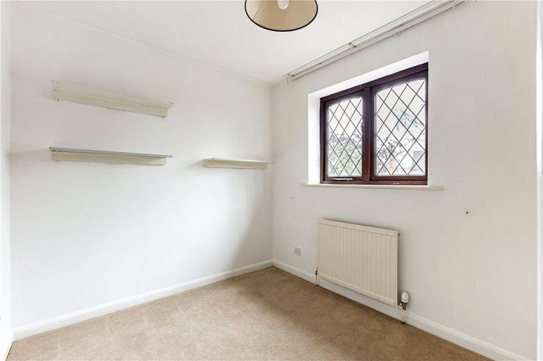 4 bedroom house, Manor Park, South Marston SN3 - Available