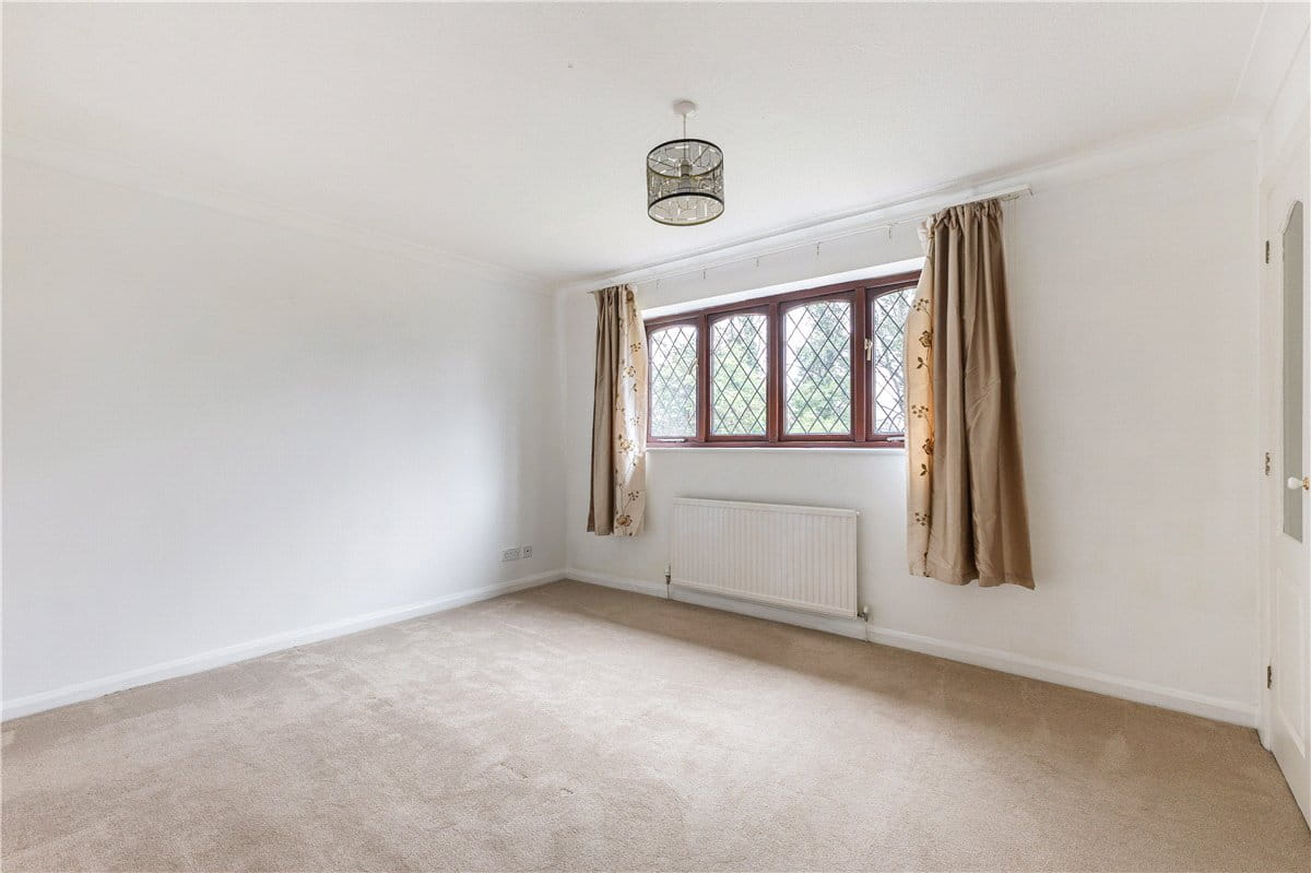 4 bedroom house, Manor Park, South Marston SN3 - Available