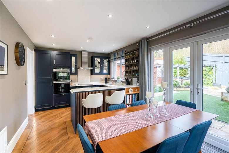 3 bedroom house, Garside Way, Marlborough SN8 - Available