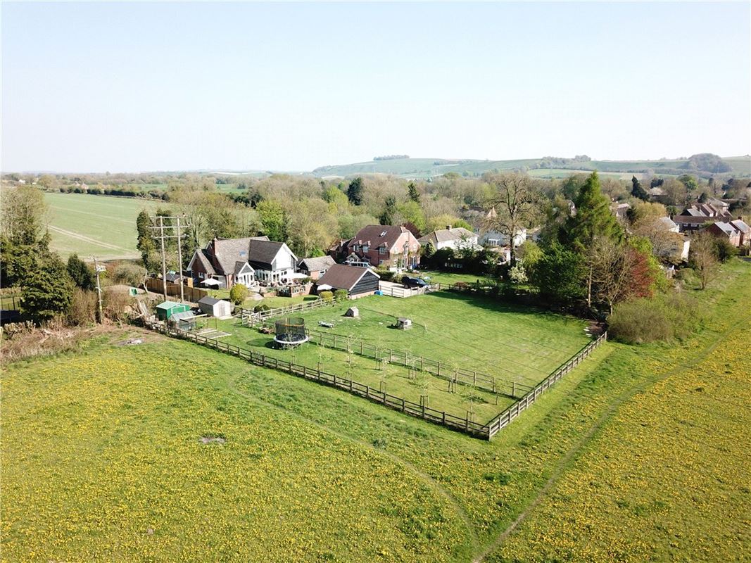 5 bedroom house, Littleworth, Pewsey SN9 - Available