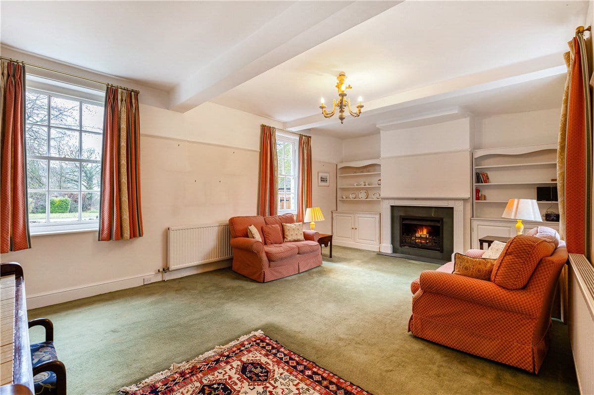 6 bedroom house, Farm Lane, Aldbourne SN8 - Available