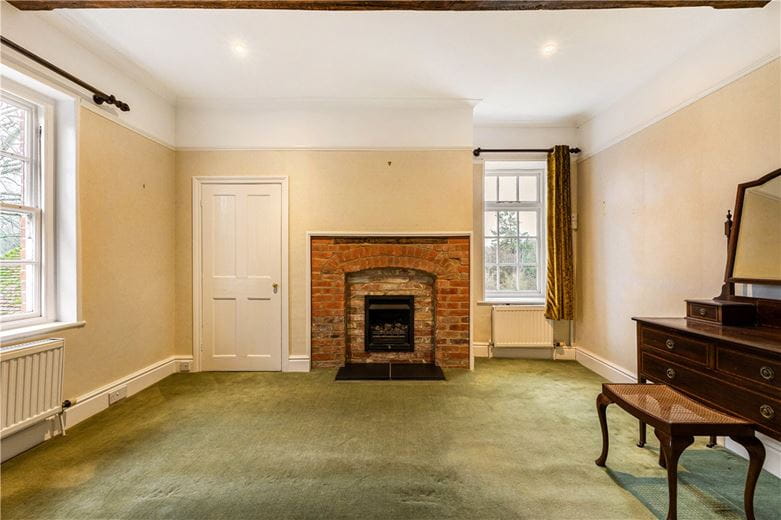 6 bedroom house, Farm Lane, Aldbourne SN8 - Available