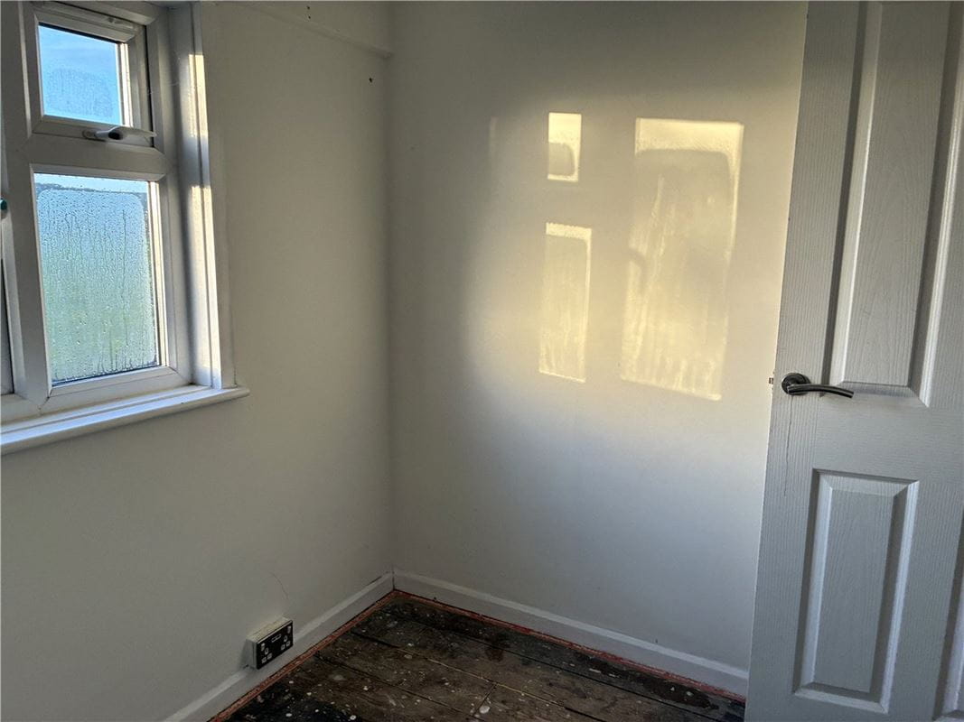 3 bedroom house, Burbage Road, Easton Royal SN9 - Available