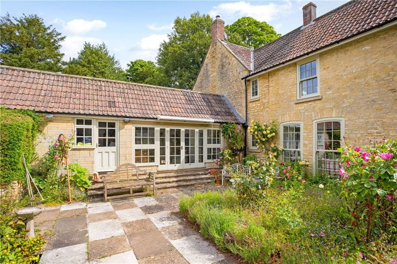 4 bedroom house, Castle Street, Calne SN11 - Available