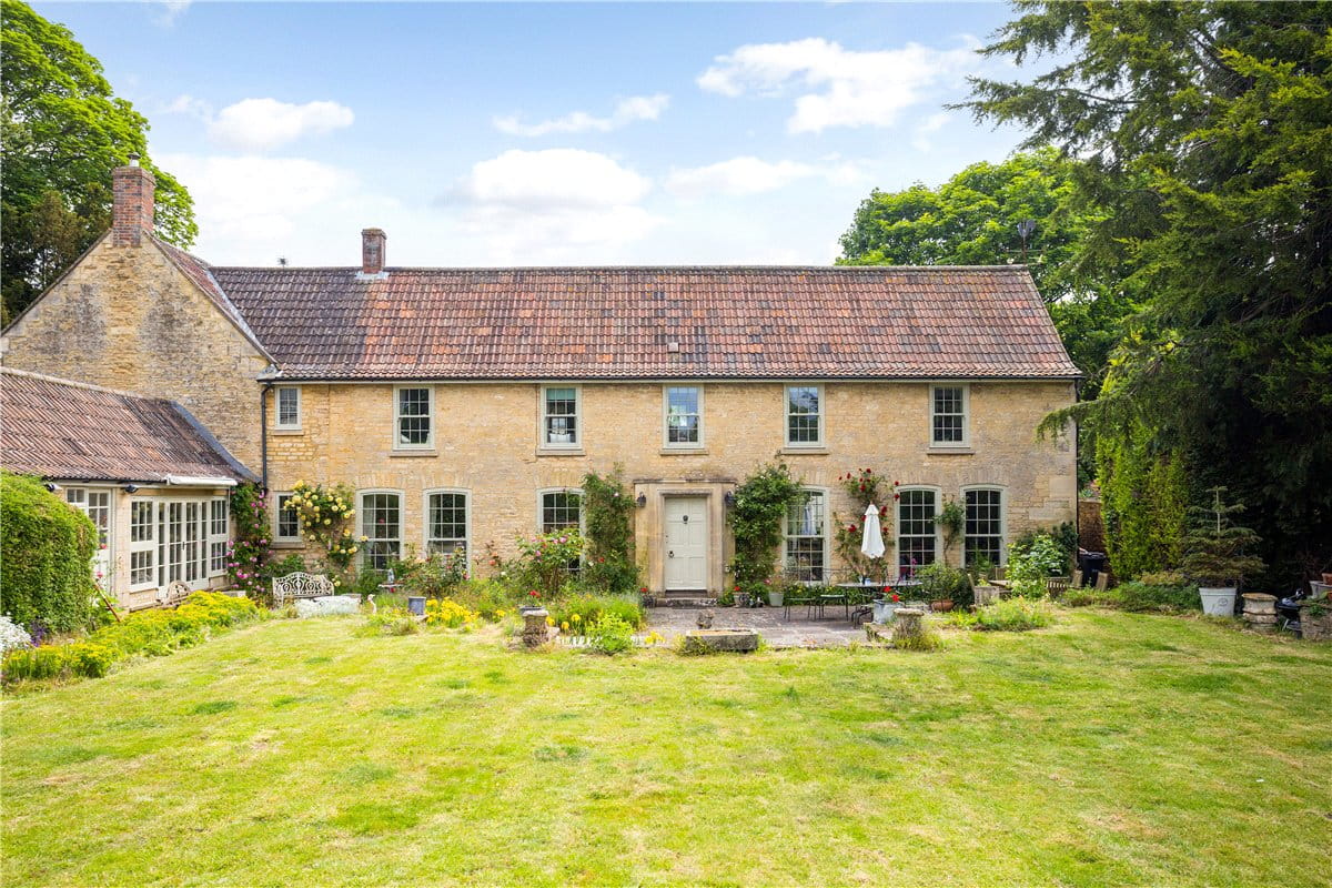 4 bedroom house, Castle Street, Calne SN11 - Available