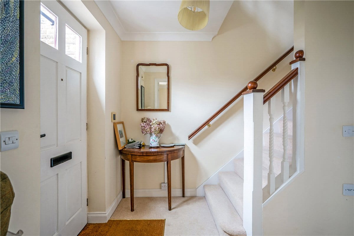 2 bedroom house, Wye House Gardens, Barn Street SN8 - Available