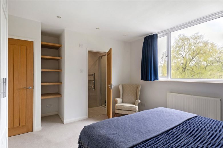 5 bedroom house, Bridge Street, Manton SN8 - Available