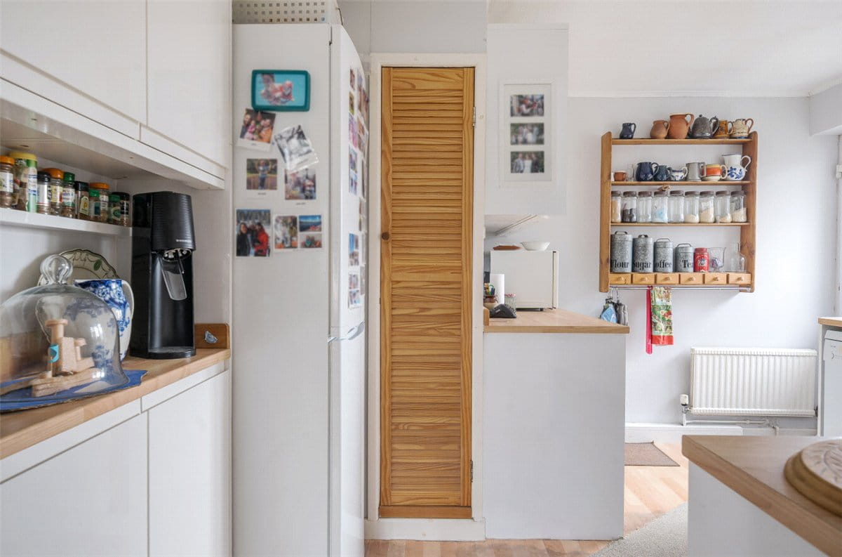 3 bedroom bungalow, Vicarage Close, Marlborough SN8 - Available