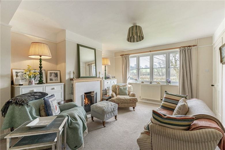 3 bedroom house, Church Street, Great Bedwyn SN8 - Available